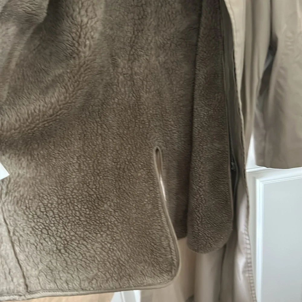 London Fog Trench Coat - Picture 4 of 12